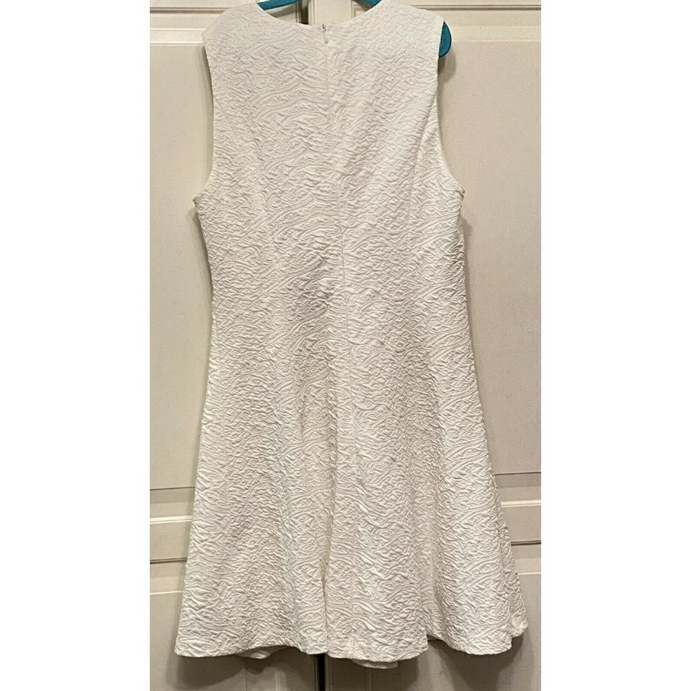 Forever 21 Sz Small Women’s Sleevess White Dress - Picture 2 of 6